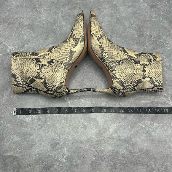 Schutz Beige Bette Bootie Snake Embossed Leather Ankle Boots Size 8B Pointed Toe - Picture 11 of 11